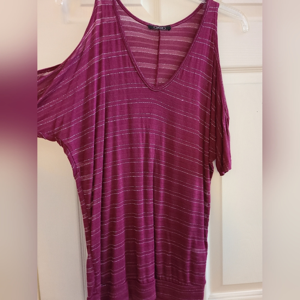 Deb purplish-pinkish cold shoulder top